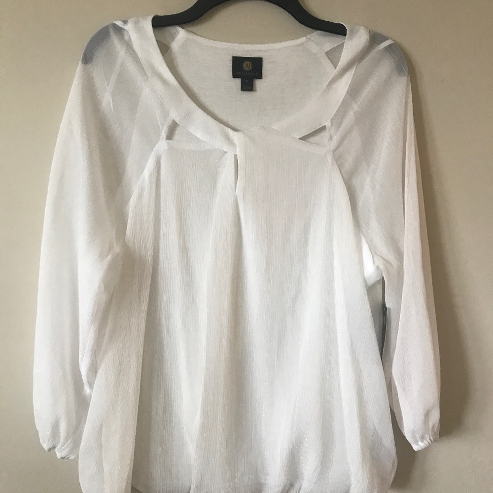 NWT JM Collection Blouse. 3/4 “ Sleeves. Iridescent Winter White. Medium.